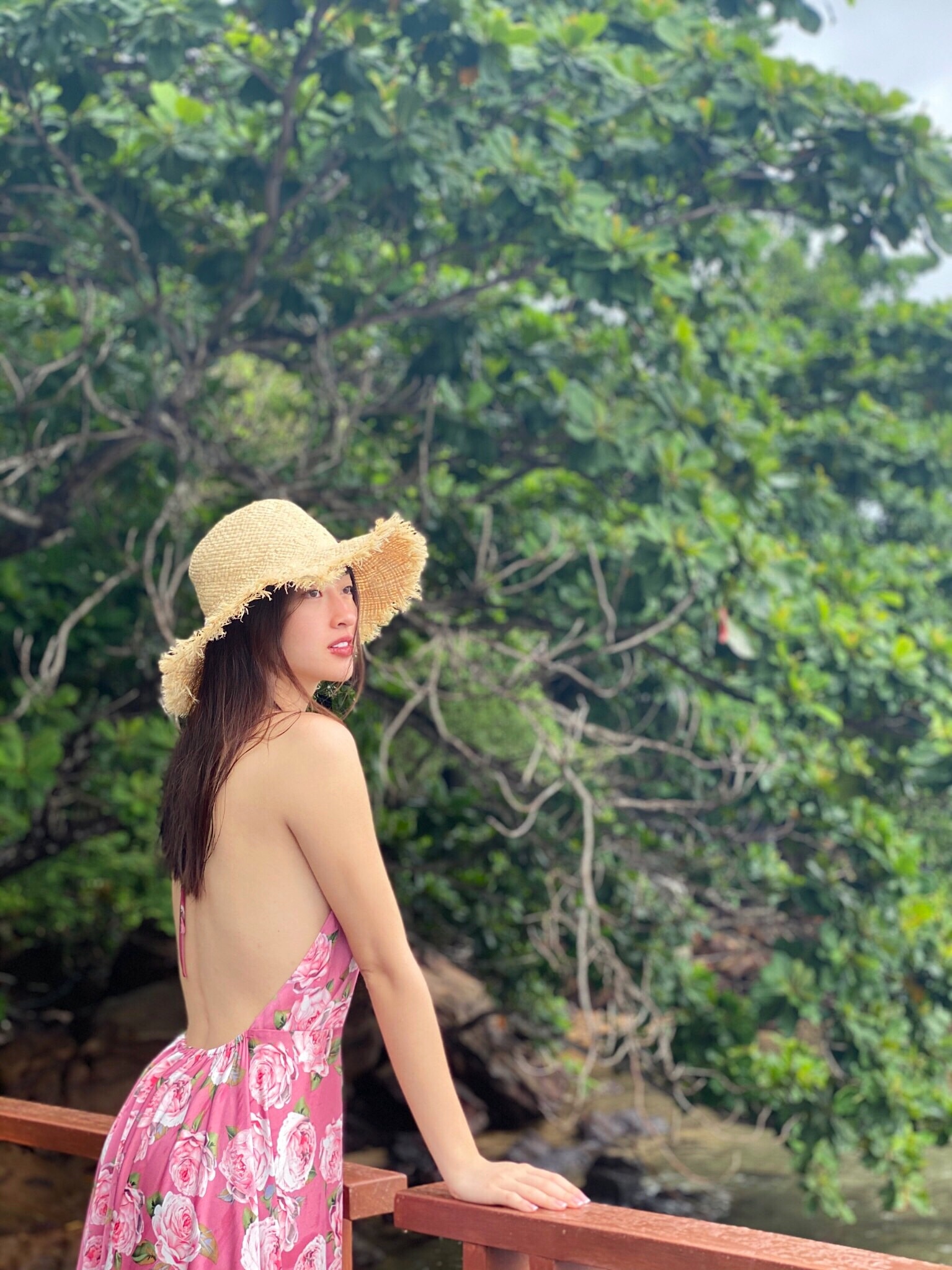 luong thuy linh khoe chan dai 1, 22 m anh 8