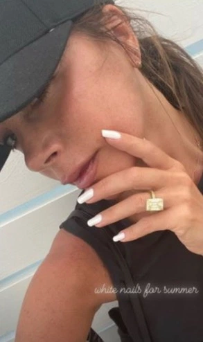 nhẫn kim cương của victoria beckham ảnh 1 nhan kim cuong cua victoria beckham anh 1