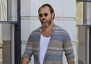 Ngoai hinh hien tai cua nguoi dan ong quyen ru nhat nam 2004 hinh anh