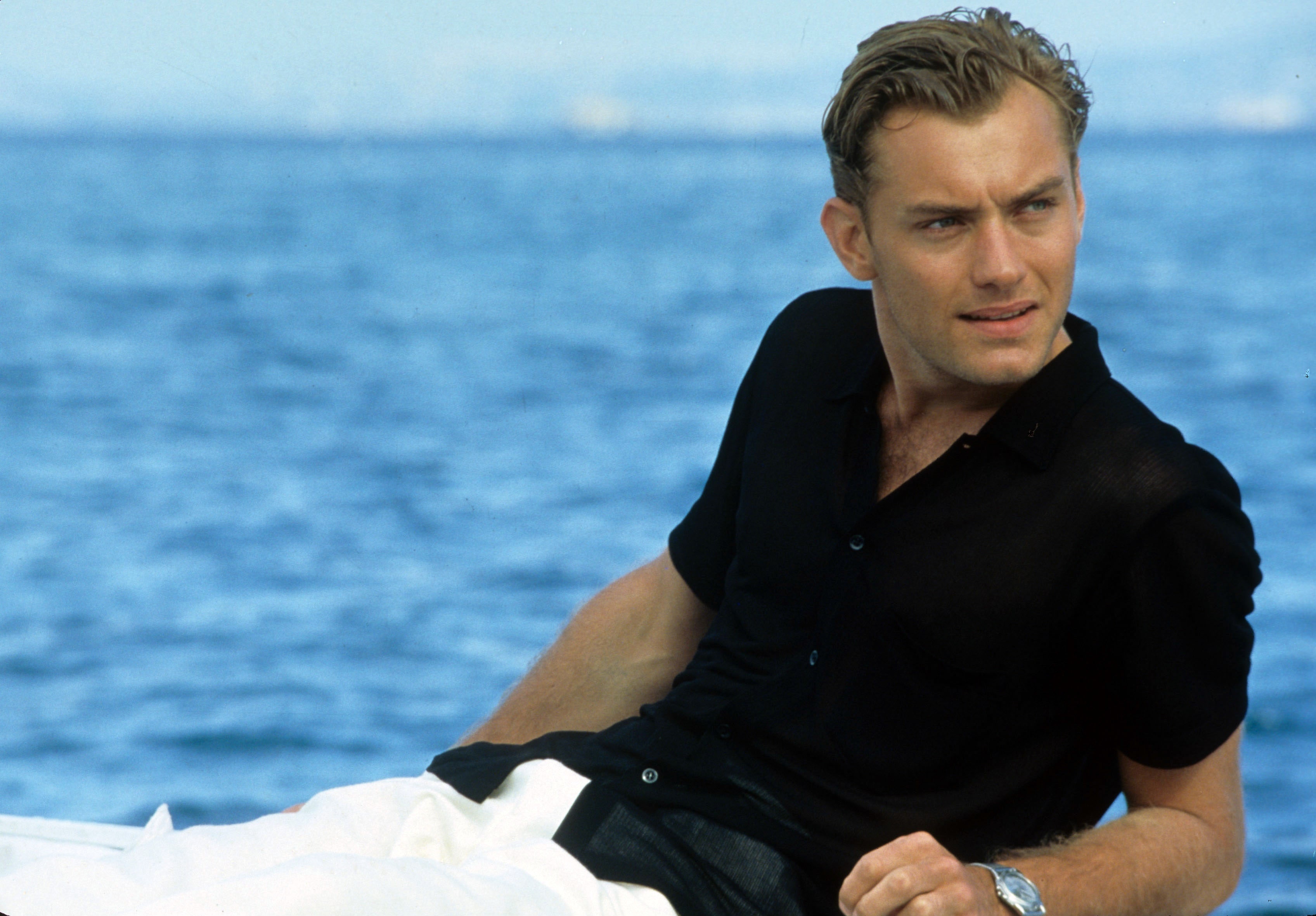 nguoi dan ong quyen ru nhat 2004 anh 1