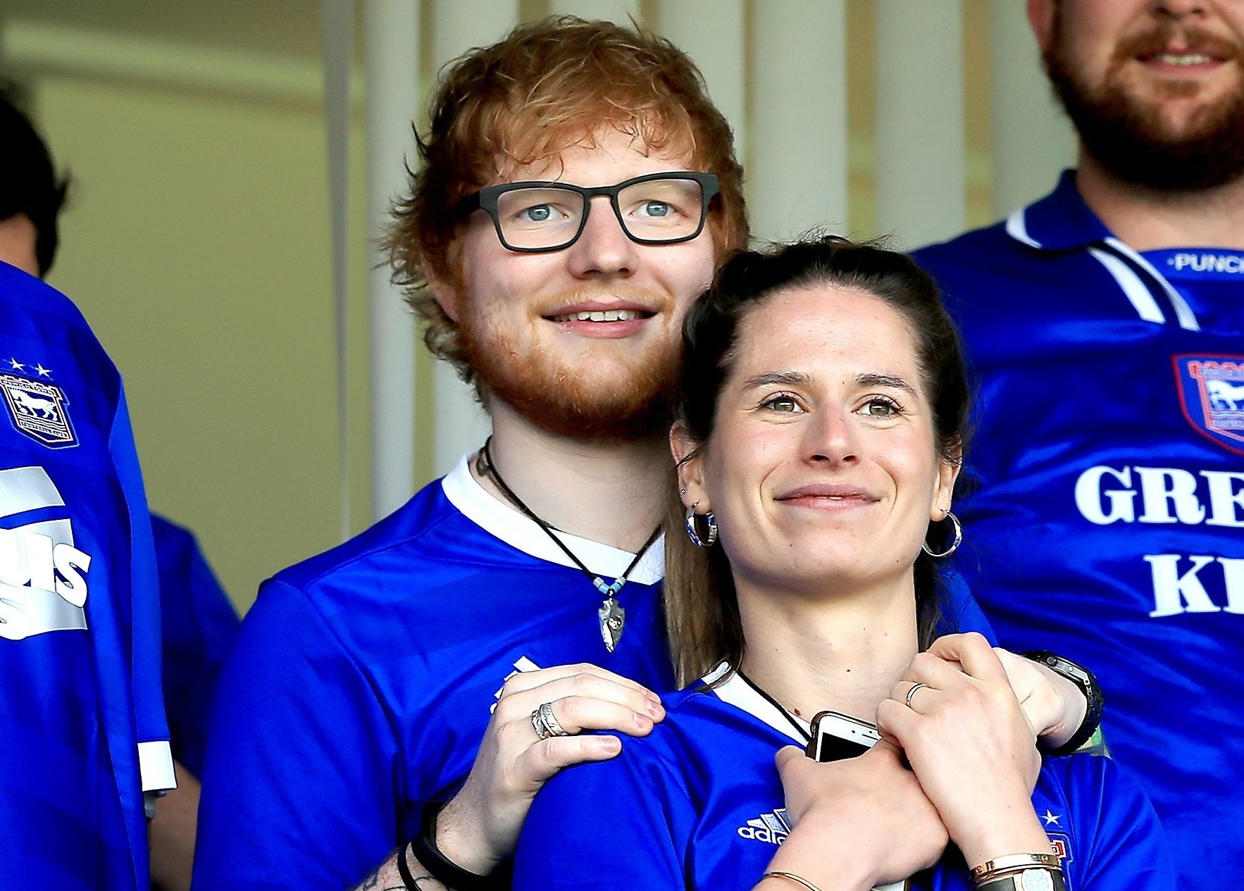 Vo Ed Sheeran mang thai con dau long hinh anh