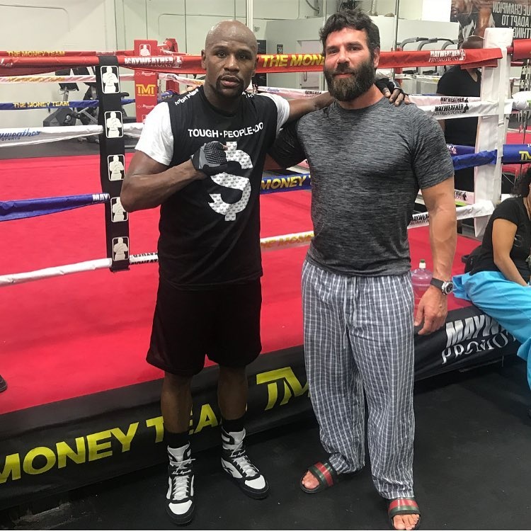 vua mạng xã hội Dan Bilzerian ảnh 9 vua mang xa hoi Dan Bilzerian anh 9