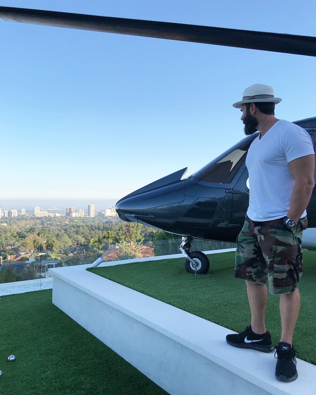 vua mang xa hoi Dan Bilzerian anh 5