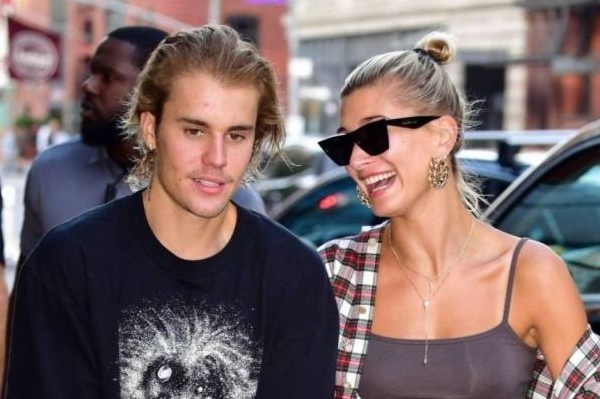 Sao Hollywood vi pham gian cach xa hoi hinh anh