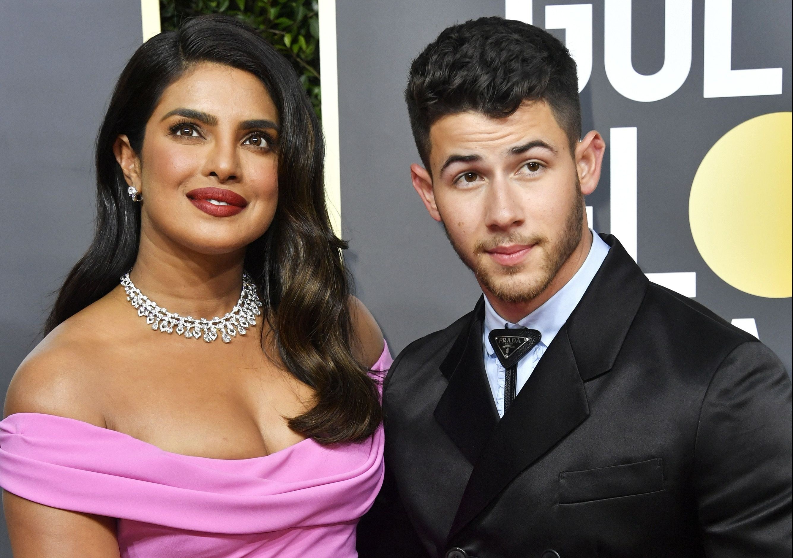 Tuoi 28 cua ngoi sao Disney Nick Jonas hinh anh