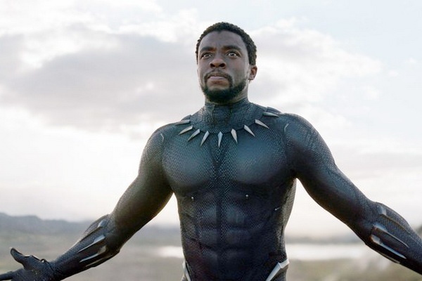 Ngoi sao Black Panther qua doi vi ung thu dai trang hinh anh