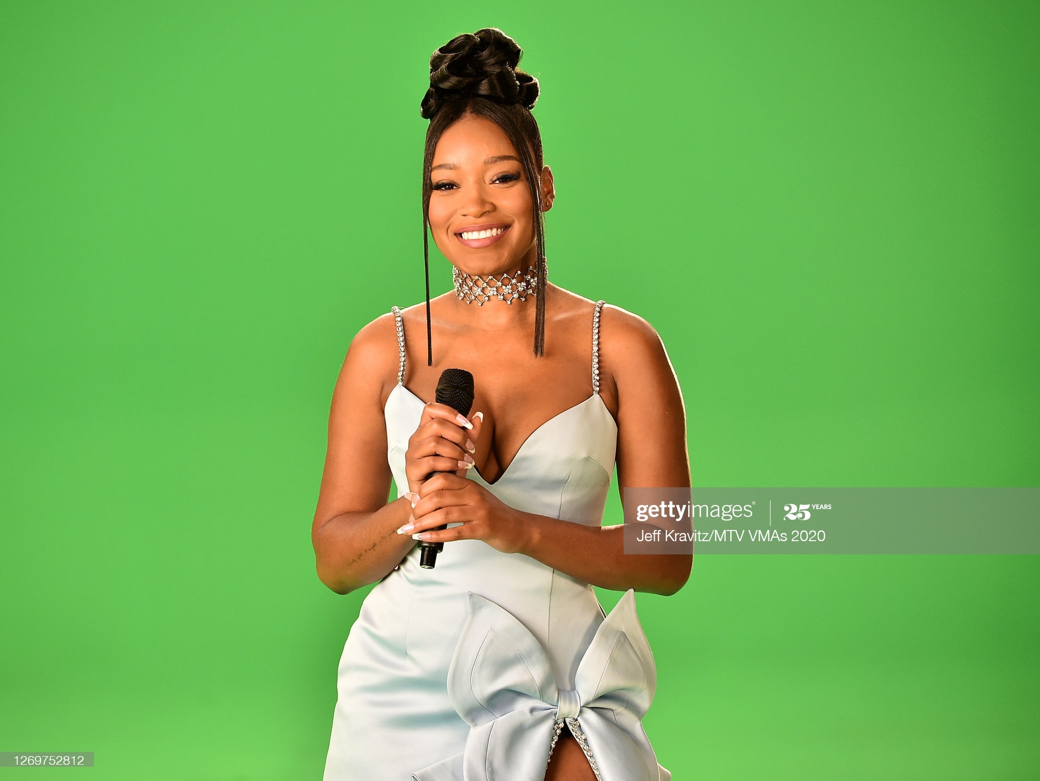 miley cyrus mac xuyen thau anh 1