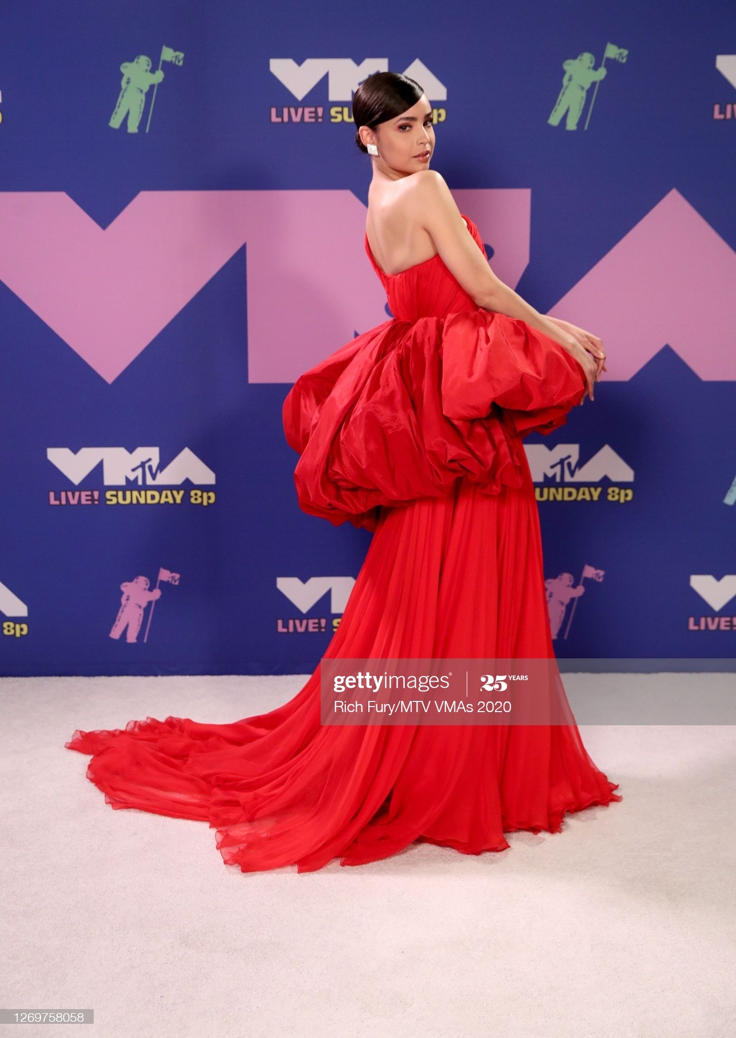 miley cyrus mac xuyen thau anh 9