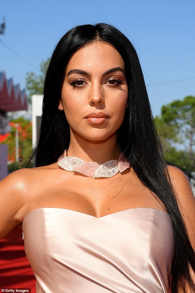 bạn gái Cristiano Ronaldo ảnh 3 ban gai Cristiano Ronaldo anh 3