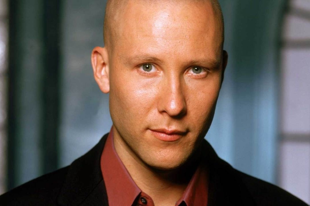 Michael Rosenbaum mac ung thu da hinh anh
