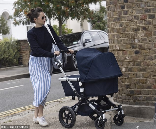 Felicity Jones sinh con ảnh 2 Felicity Jones sinh con anh 2