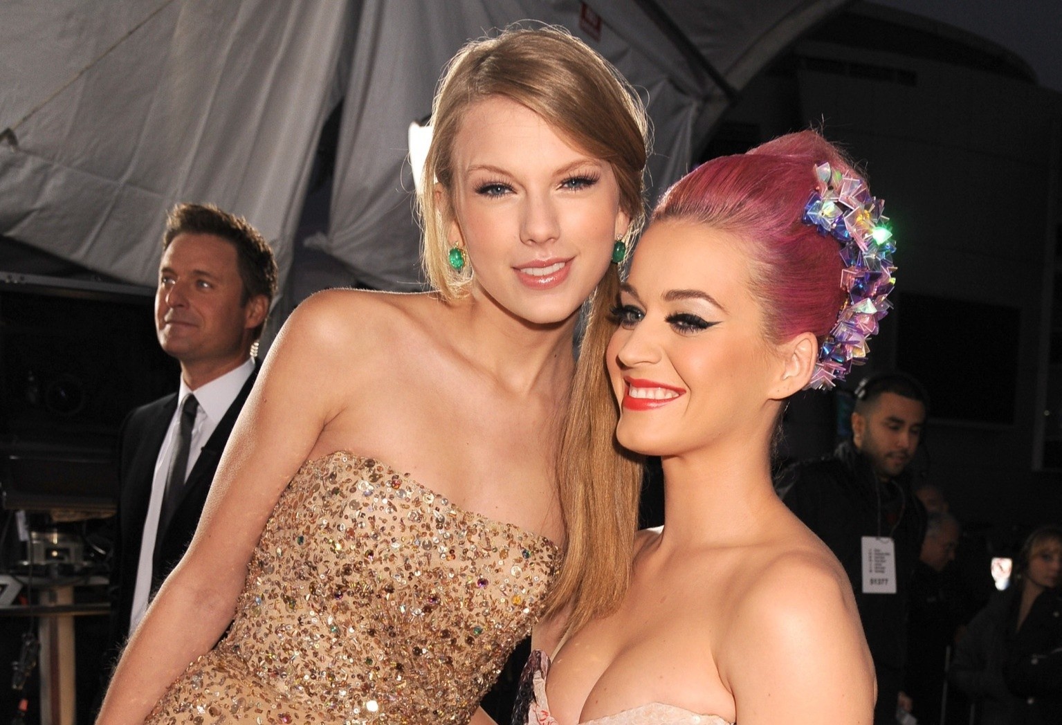 Taylor Swift theu khan tang con gai Katy Perry hinh anh