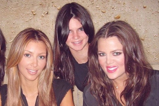 Anh 11 nam truoc cua chi em Kim Kardashian hinh anh