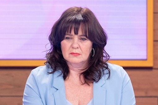 Ca si Coleen Nolan muon cat bo nguc vi so mac ung thu hinh anh