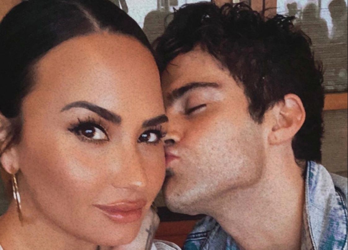 Demi Lovato xau ho truoc cach ung xu cua tinh cu hinh anh