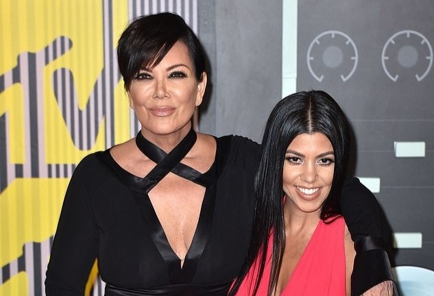 Me con Kris Jenner bi kien quay roi tinh duc hinh anh