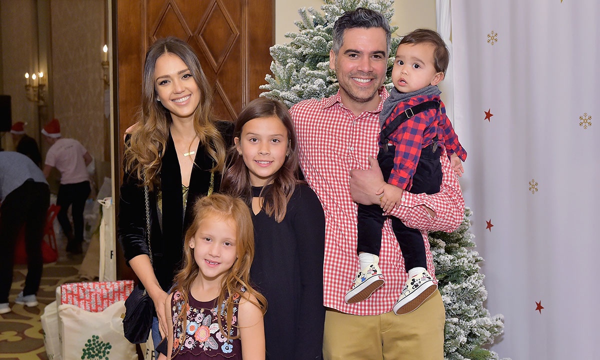 Jessica Alba bị phân biệt đối xử  ảnh 2 Jessica Alba bi phan biet doi xu anh 2