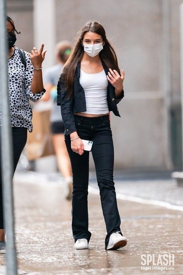 suri cruise ra dang thieu nu anh 2