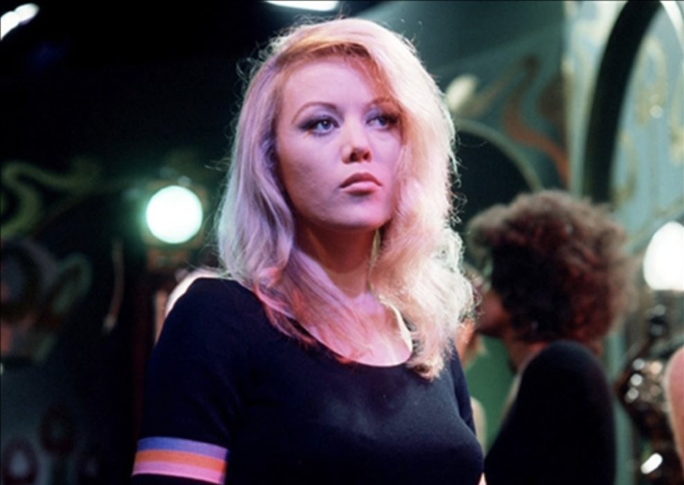 Bond girl Margaret Nolan qua doi hinh anh