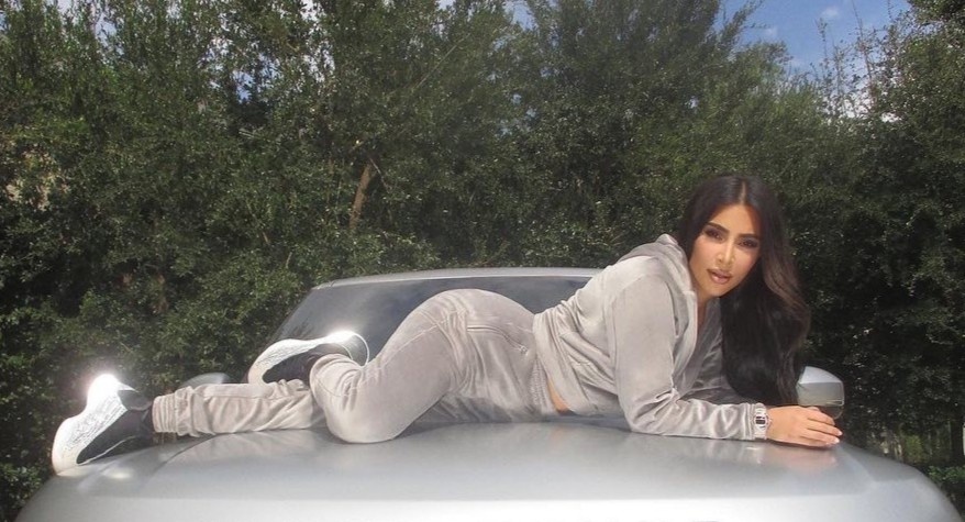 Kim Kardashian tai hien dang chup cach day 13 nam hinh anh