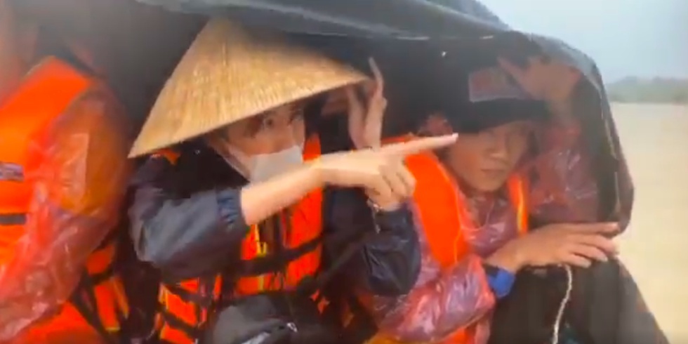 Thuy Tien cuu tro mien trung anh 2