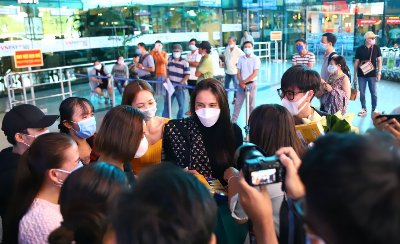 thuy tien ve tp.hcm anh 2