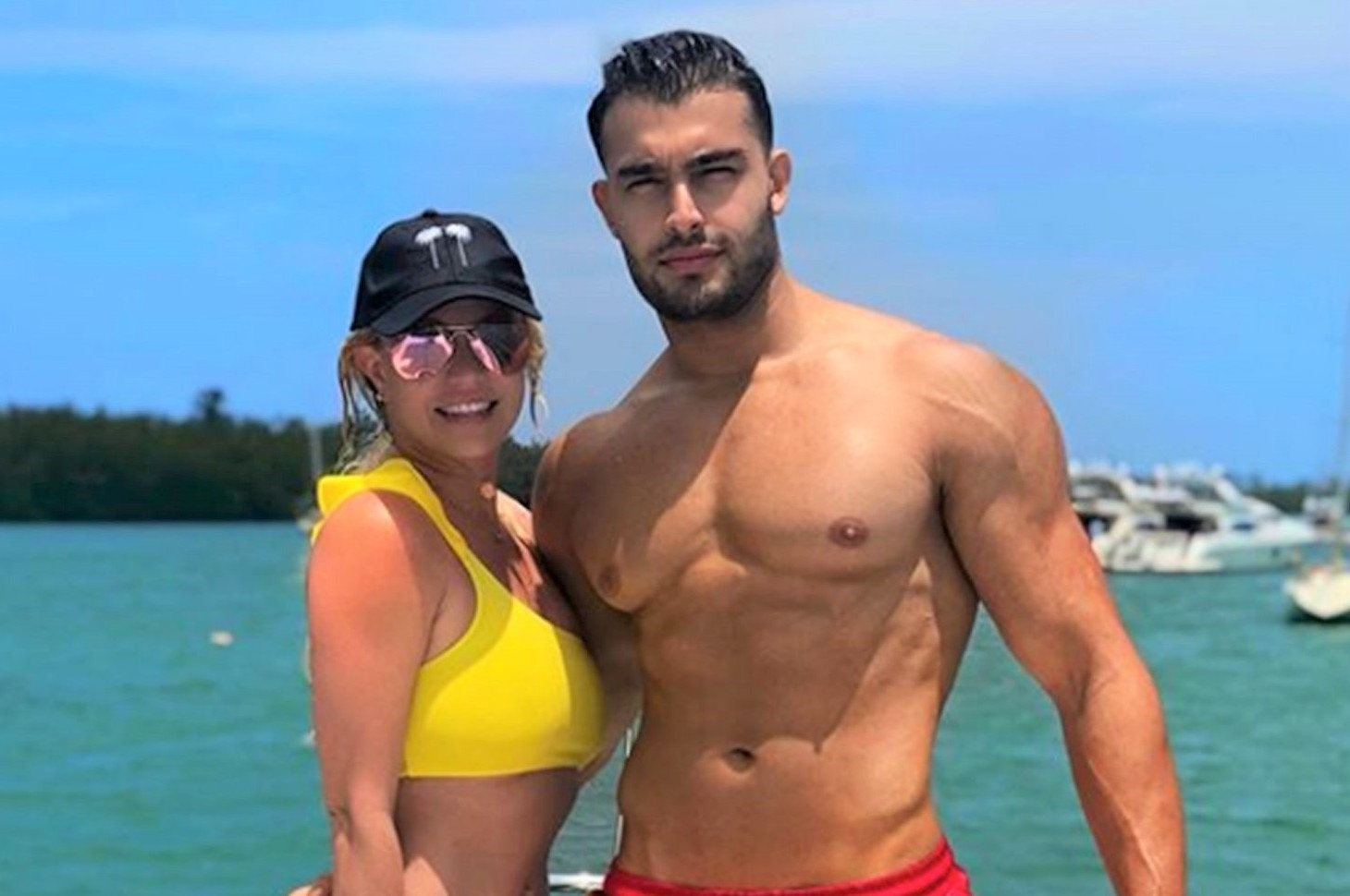 Britney Spears bi cha ruot ngan cam yeu duong hinh anh