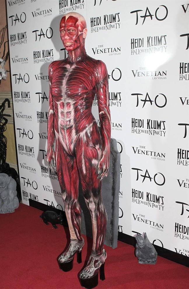 heidi klum hóa trang halloween ảnh 11 heidi klum hoa trang halloween anh 11