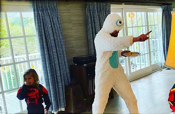 Megan Fox tuc gian voi Brian Austin Green anh 1