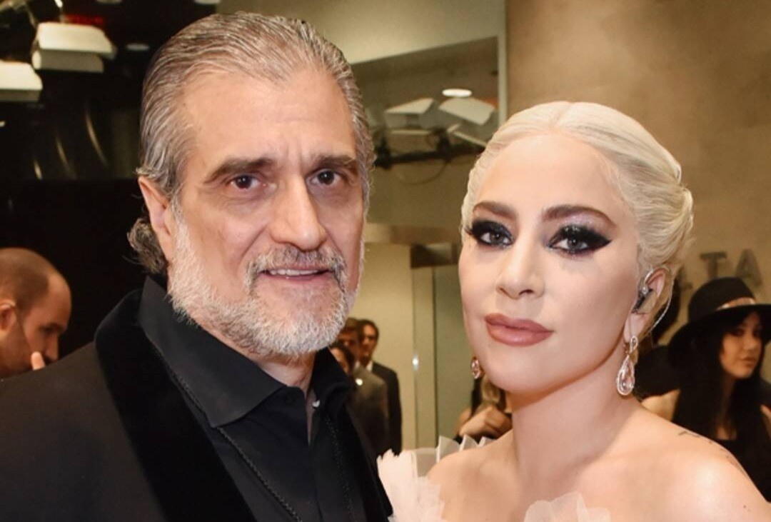 Cha Lady Gaga ung ho Donald Trump tai dac cu hinh anh