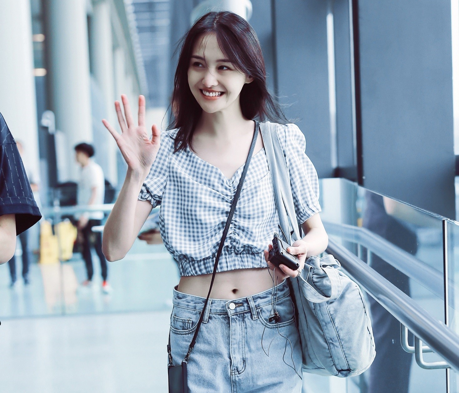 so do vong eo cua sao hoa ngu anh 4