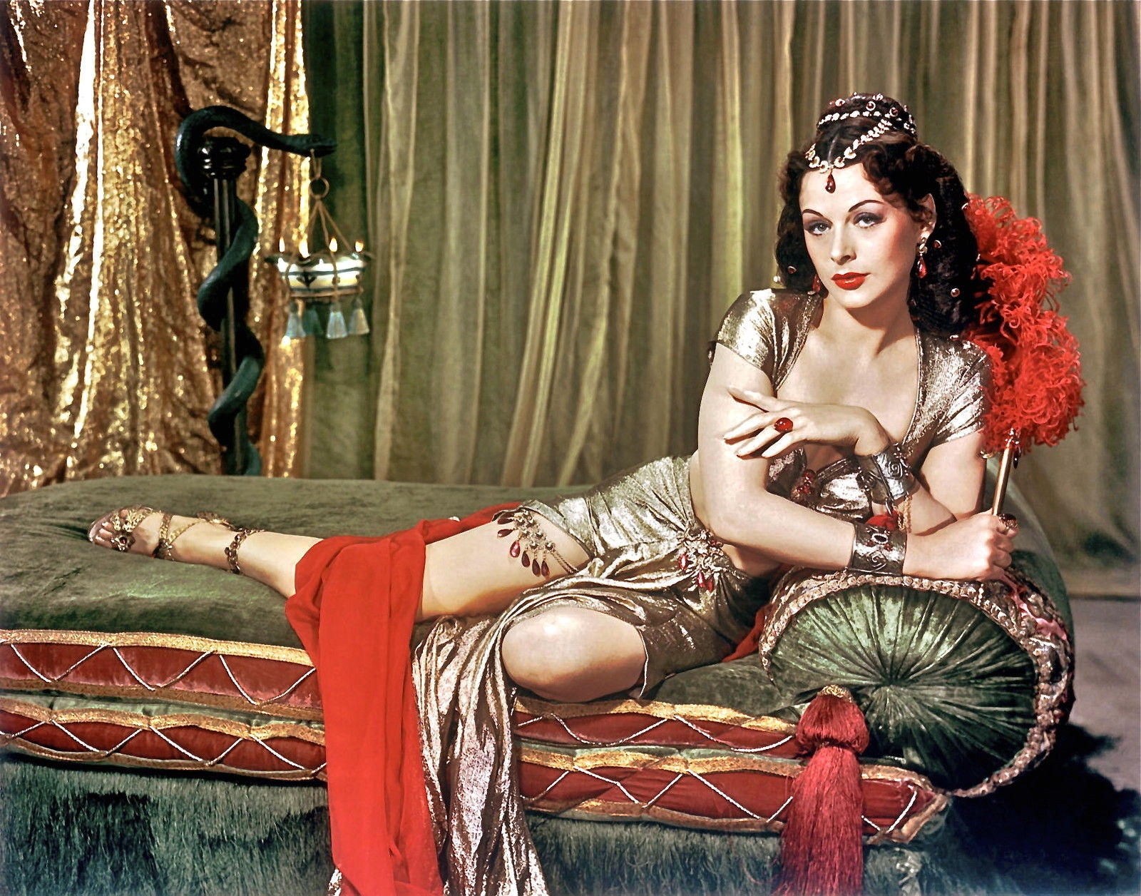 minh tinh dau tien khoa than anh 2