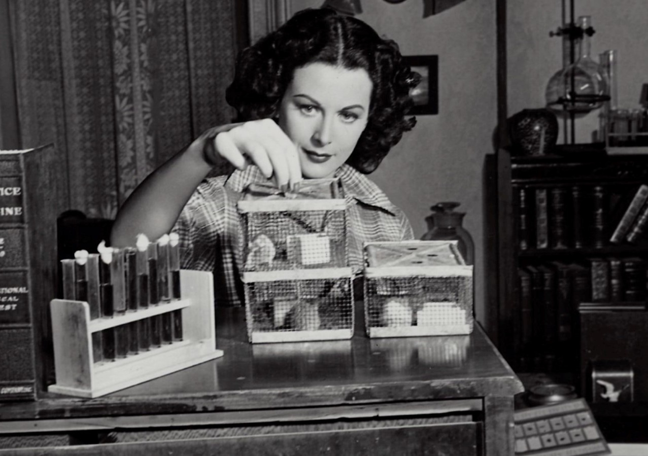 minh tinh dau tien khoa than anh 7