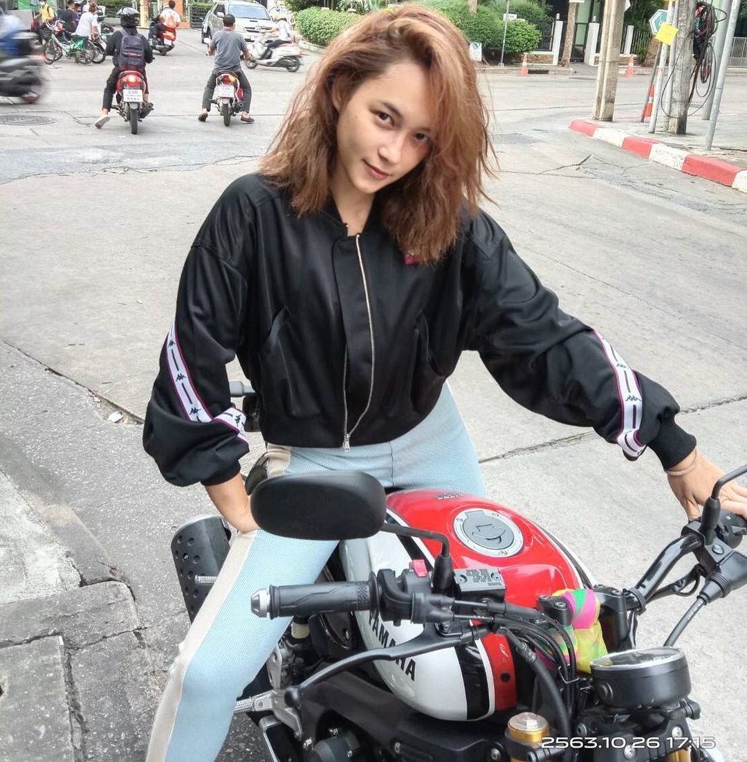 cuoc song doc than cua dien vien Bee Namthip anh 5