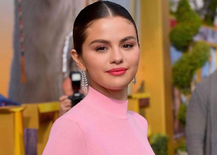 Selena Gomez duoc xin loi sau vu gieu cot ghep than hinh anh