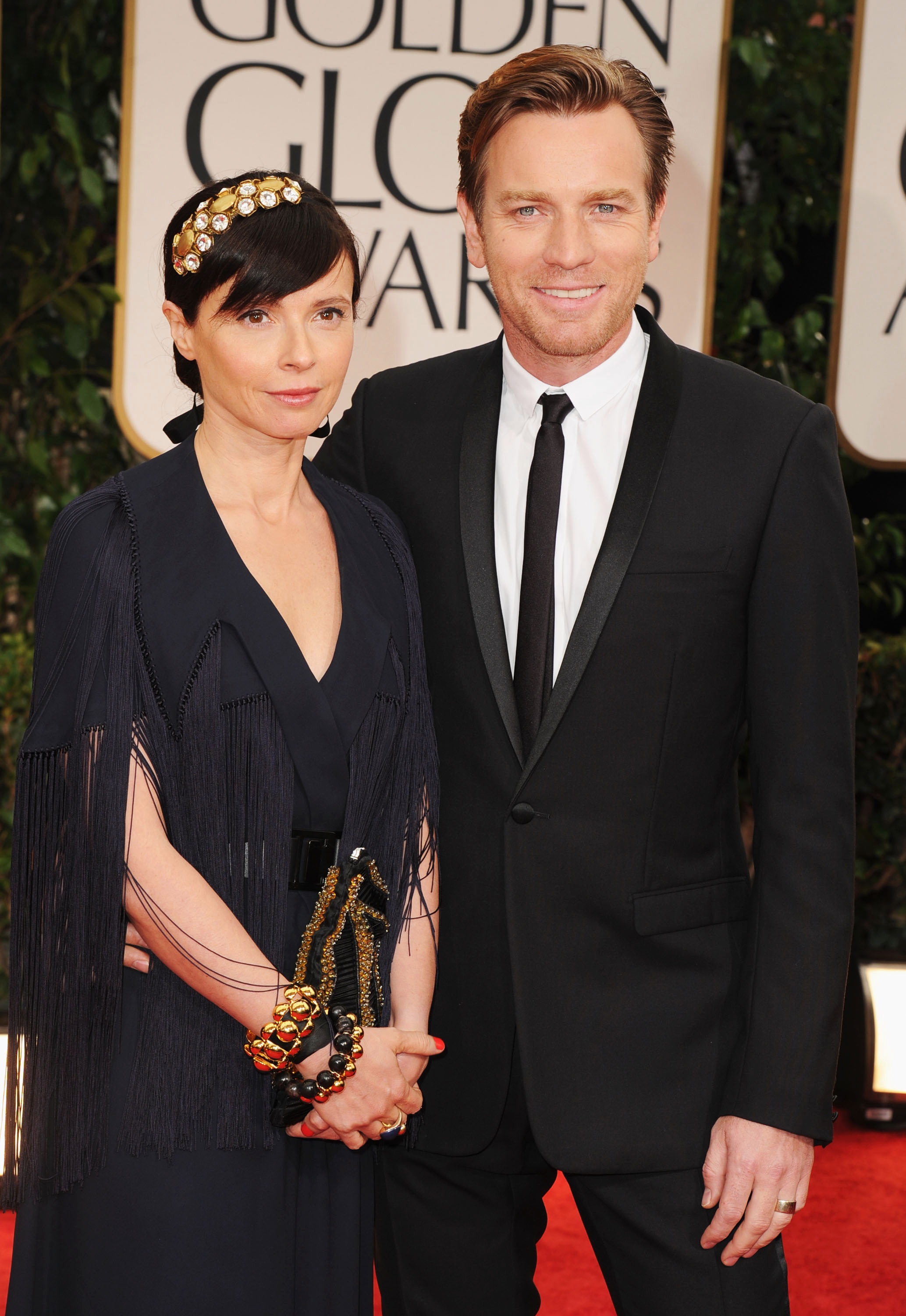 Nhung vu ngoai tinh gay xon xao showbiz the gioi nam 2020 anh 4