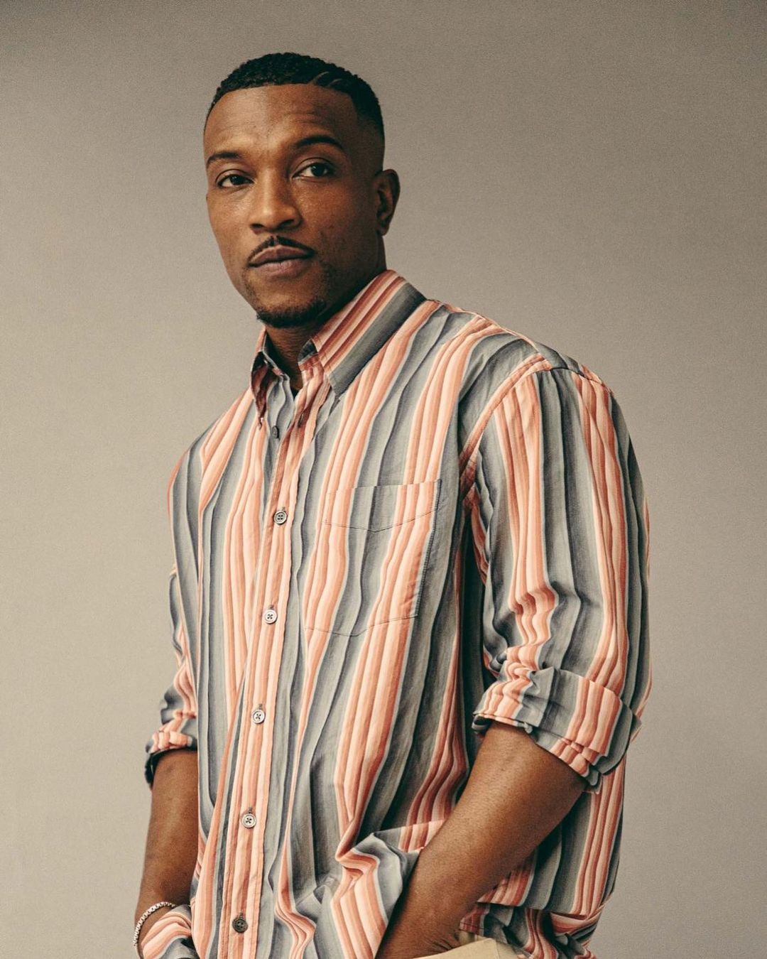 Những sao Hollywood lên chức ông bà khi còn trẻ ảnh 1 Nhung sao Hollywood len chuc ong ba khi con tre anh 1