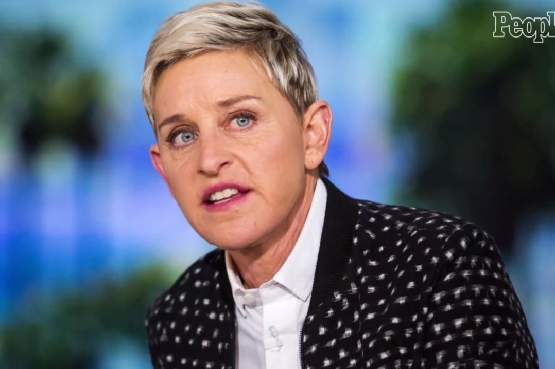Ellen DeGeneres dung quay show vi mac Covid-19 hinh anh