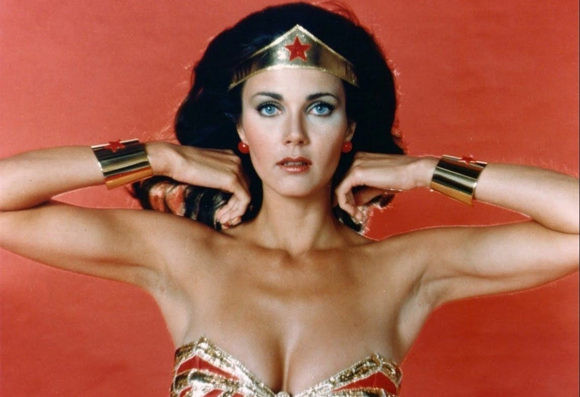 Nhan sac minh tinh xuat hien chop nhoang trong 'Wonder Woman 1984' hinh anh