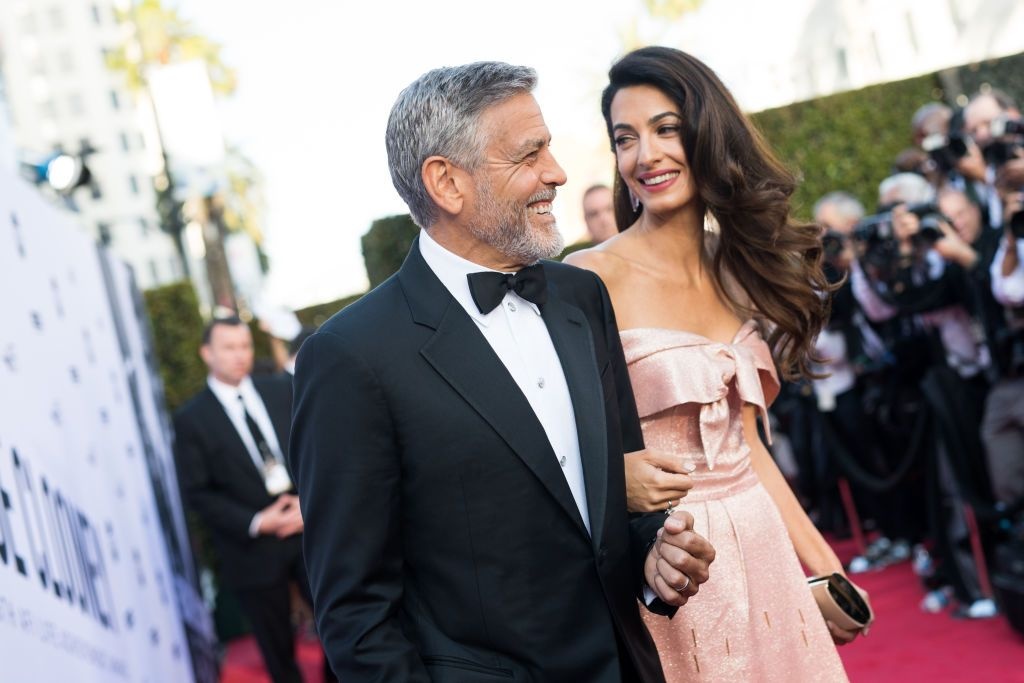 George Clooney giup vo giat do 7 lan moi ngay anh 2