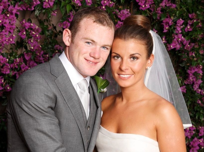 Vo Wayne Rooney bi chi trich vi mac ao long cao hinh anh