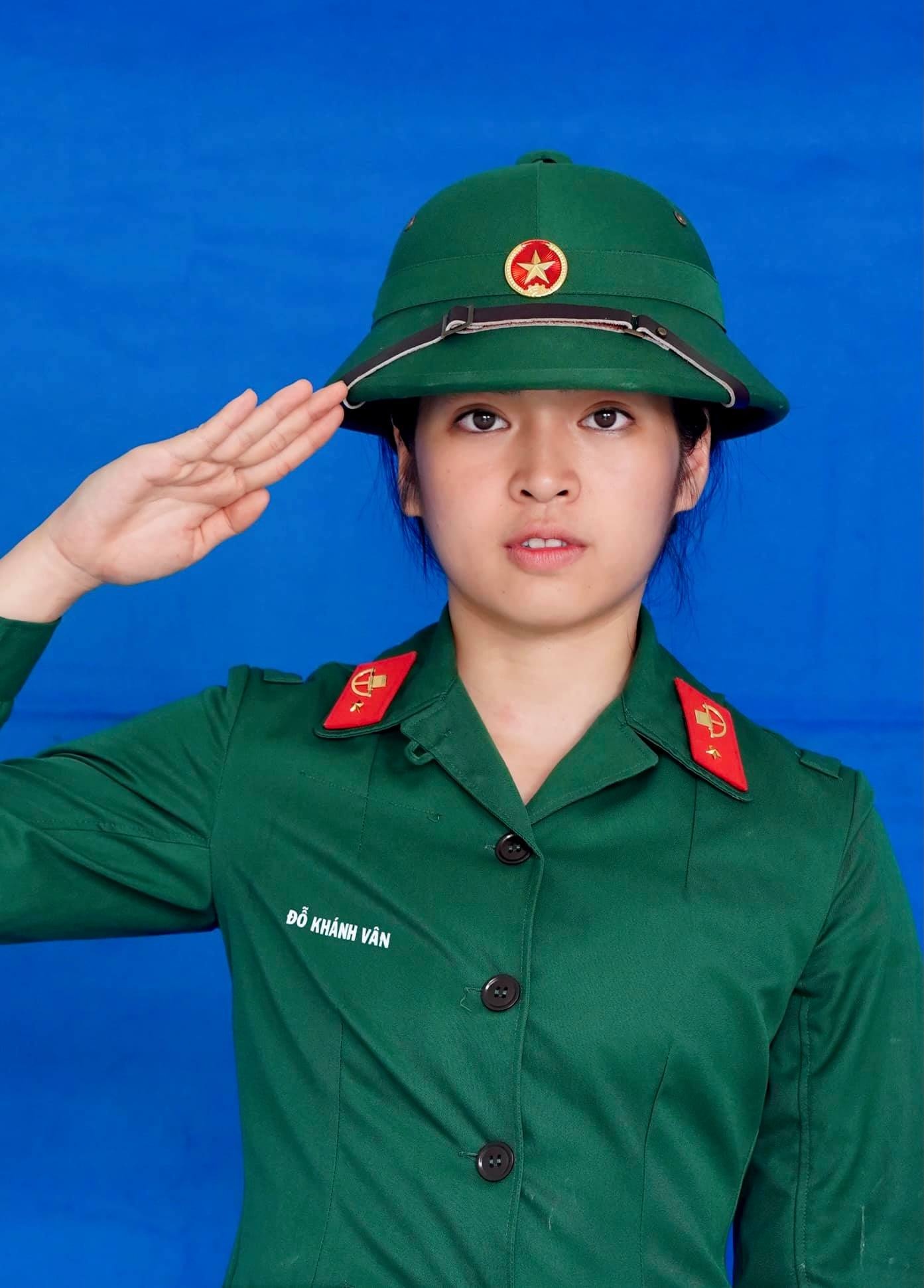 khánh vân thay đổi sao mắt biếc ảnh 2 khanh van thay doi sao mat biec anh 2