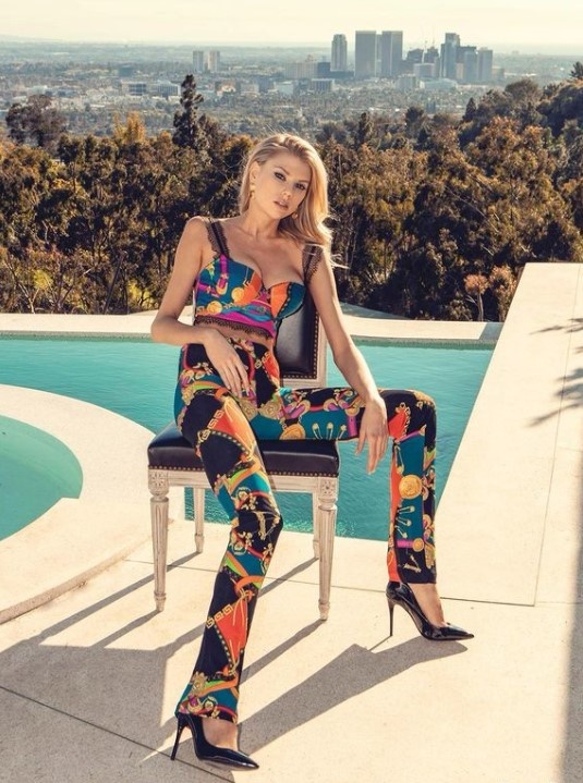 sac voc nguoi mau dong Baywatch anh 7