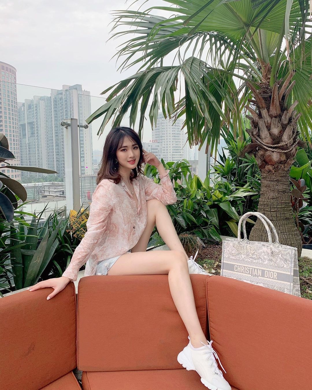 Con gai CEO Huawei lam nguoi mau anh anh 10