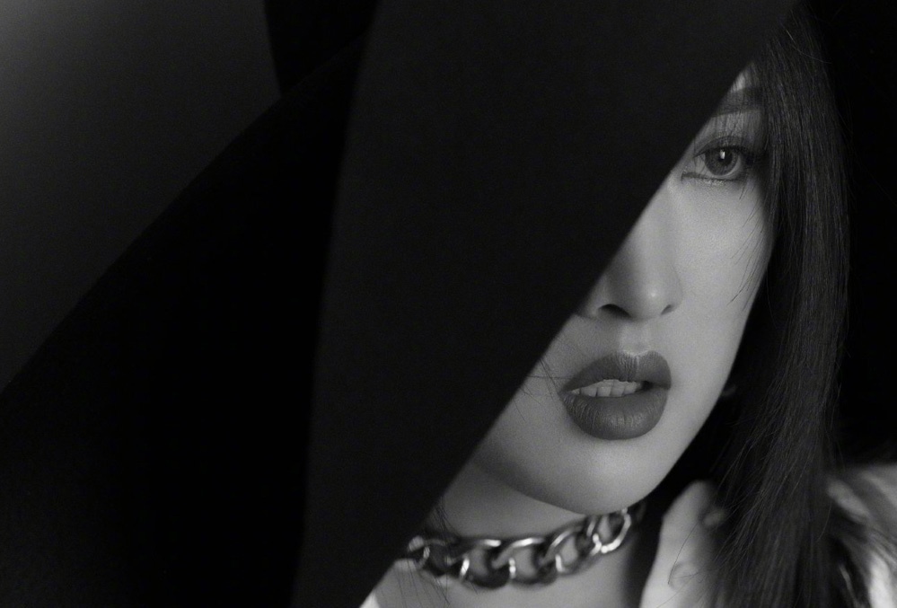 Con gai CEO Huawei lam nguoi mau anh anh 1