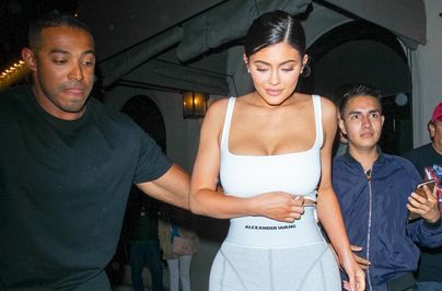 Nhung sao nu mac do o nha an tuong nhat 2020 hinh anh