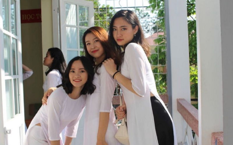 Anh thoi trung hoc cua Luong Thuy Linh, Do Thi Ha hinh anh