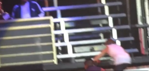 tai nan san khau cua justin bieber anh 7