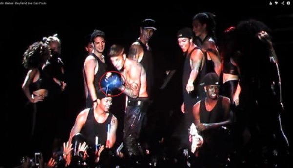 tai nan san khau cua justin bieber anh 5