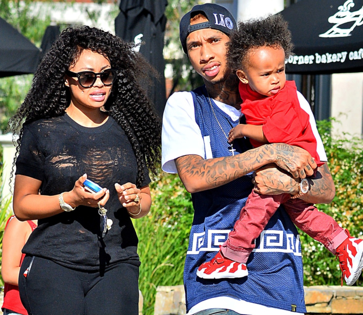 Phao hop tac voi rapper goc Viet anh 11